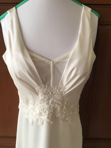 Kenneth Pool 'Faith' size 4 used wedding dress front view on mannequin
