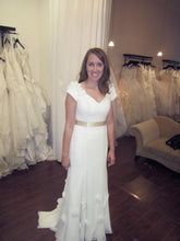 Load image into Gallery viewer, Melissa Sweet &#39;Reverie&#39; size 6 new wedding dress front view on bride
