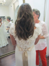 Load image into Gallery viewer, Melissa Sweet &#39;Reverie&#39; size 6 new wedding dress back view close up on bride
