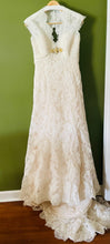 Load image into Gallery viewer, Allure Bridals &#39;C155&#39;

