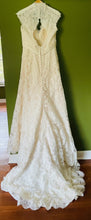 Load image into Gallery viewer, Allure Bridals &#39;C155&#39;
