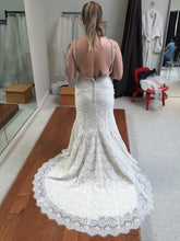 Load image into Gallery viewer, Allure Bridals &#39;9170&#39; - Allure Bridals - Nearly Newlywed Bridal Boutique - 2
