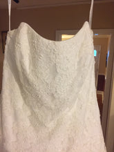 Load image into Gallery viewer, David&#39;s Bridal &#39;Strapless&#39; size 14 new wedding dress front view close up on hanger
