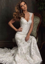 Load image into Gallery viewer, Maggie Sottero &#39;9104&#39; - Maggie Sottero - Nearly Newlywed Bridal Boutique - 5
