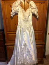 Load image into Gallery viewer, Mori Lee &#39;Princess&#39; size 12 used wedding dress front view on hanger
