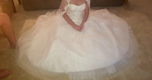 Oleg Cassini 'Sweetheart' size 10 new wedding dress top view on bride