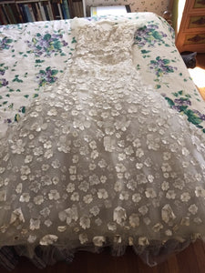 Francesca Miranda 'Ambrosia' size 2 used wedding dress close up of flowers of dress