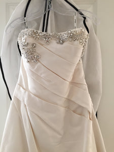 Enzoani 'Deanna' size 8 used wedding dress front view on hanger