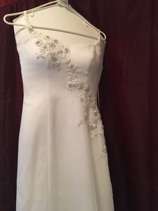 Moonlight 'Elegant' size 6 used wedding dress front view on hanger