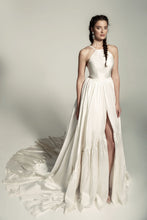 Load image into Gallery viewer, Meital Zano &#39;Sonora&#39; size 0 used wedding dress front view on model
