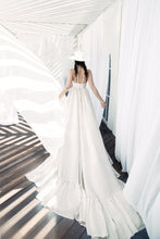 Load image into Gallery viewer, Meital Zano &#39;Sonora&#39; size 0 used wedding dress back view on bride
