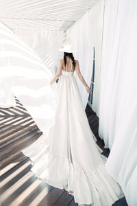 Meital Zano 'Sonora' size 0 used wedding dress back view on bride