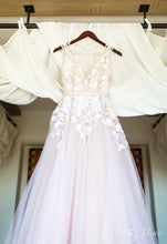 Load image into Gallery viewer, Hayley Paige &#39;Leah&#39; size 0 used wedding dress front view on hanger
