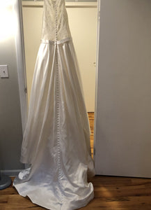 Allure Bridals 'Romance' size 14 new wedding dress back view on hanger