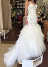 Load image into Gallery viewer, Pronovias &#39;Prival&#39; - Pronovias - Nearly Newlywed Bridal Boutique - 5

