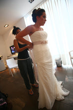 Load image into Gallery viewer, Vera Wang White &#39;White Lace Column&#39; - Vera Wang White - Nearly Newlywed Bridal Boutique - 1
