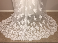 Load image into Gallery viewer, Essence of Australia &#39;Fit and Flare&#39; size 10 new wedding dress view of train
