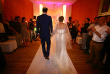 Load image into Gallery viewer, Vera Wang White &#39;White Lace Column&#39; - Vera Wang White - Nearly Newlywed Bridal Boutique - 3
