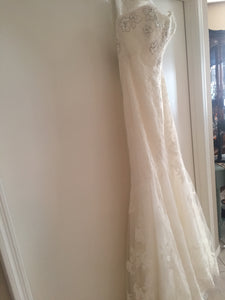 Enzoani 'Fiji-D' size 6 new wedding dress front view on hanger