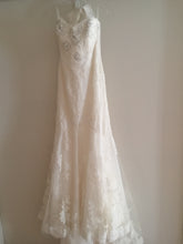 Load image into Gallery viewer, Enzoani &#39;Fiji-D&#39; size 6 new wedding dress back view on hanger
