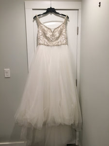 Michelle Roth 'Vanessasax' size 12 used wedding dress front view on hanger