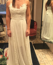 Load image into Gallery viewer, BHLDN &#39;Gibson&#39; size 2 new wedding dress front view on bride
