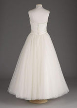 Load image into Gallery viewer, Oleg Cassini &#39;Ballgown&#39;
