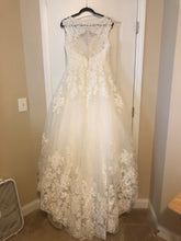 Load image into Gallery viewer, David&#39;s Bridal &#39;7WG3850&#39;
