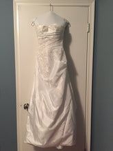 Load image into Gallery viewer, Augusta Jones &#39;A Line&#39; - Augusta Jones - Nearly Newlywed Bridal Boutique - 1
