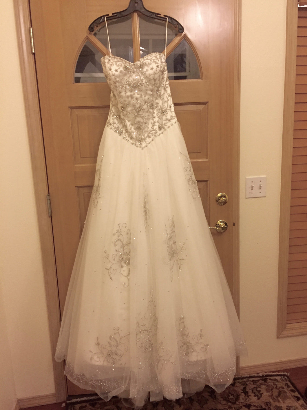 Jorge Perez de la Habana 'Glitz & Glam' size 6 new wedding dress front view on hanger