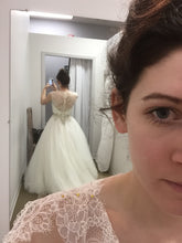 Load image into Gallery viewer, Allure Bridals &#39;9022&#39; size 4 new wedding dress back view on bride
