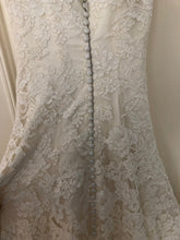 Load image into Gallery viewer, Vera Wang &#39;Jessica Simpson Dress&#39; size 4 used wedding dress back view of buttons
