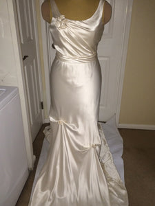 Elizabeth Fillmore 'V Dress' - Elizabeth Fillmore - Nearly Newlywed Bridal Boutique - 2