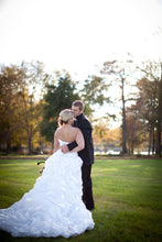Load image into Gallery viewer, Maggie Sottero &#39;Darci&#39; - Maggie Sottero - Nearly Newlywed Bridal Boutique - 4
