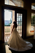 Load image into Gallery viewer, Allure Bridals &#39;9303&#39;
