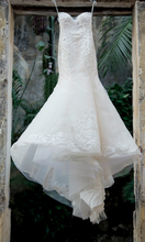 Load image into Gallery viewer, Ines Di Santo &#39;Elisavet&#39; size 2 used wedding dress front view on hanger
