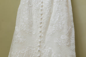 Essence of Australia 'Sexy Lace' size 6 used wedding dress view of body of dress