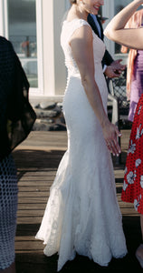 Pronovias 'Drusila' size 10 used wedding dress side view on bride