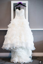 Load image into Gallery viewer, Allure Bridals &#39;C170&#39;
