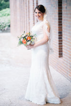 Load image into Gallery viewer, Watters &#39;Tomasina&#39; size 8  used wedding dress side view on bride
