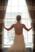 Load image into Gallery viewer, Amsale &#39;Keaton&#39; size 4 used wedding dress back view on bride
