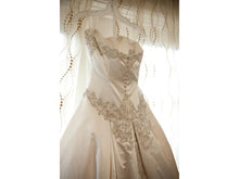 Load image into Gallery viewer, Kenneth Pool &#39;Extravagant&#39; - Kenneth Pool - Nearly Newlywed Bridal Boutique - 3
