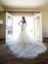 Load image into Gallery viewer, Kenneth Pool &#39;Dara&#39; size 4 used wedding dress back view on bride
