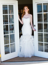 Load image into Gallery viewer, Kenneth Pool &#39;Dara&#39; size 4 used wedding dress front view on bride
