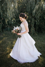 Load image into Gallery viewer, Lillian West &#39;Beaded Embroidered&#39; size 4 used wedding dress side view on bride
