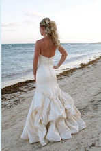 Load image into Gallery viewer, Priscilla of Boston &#39;LIA&#39; size 8 used wedding dress back view on bride
