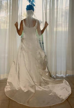 Load image into Gallery viewer, La Fleur by Anne Barge &#39;Sleeveless Princess Ball Gown&#39;
