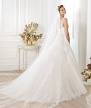 Load image into Gallery viewer, Pronovias &#39;Lauris&#39; - Pronovias - Nearly Newlywed Bridal Boutique - 3
