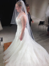 Load image into Gallery viewer, Pronovias &#39;Lauris&#39; - Pronovias - Nearly Newlywed Bridal Boutique - 9
