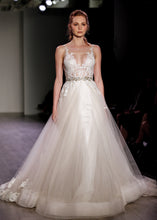 Load image into Gallery viewer, Lazaro &#39;3607&#39; size 0 used wedding dress front view on model
